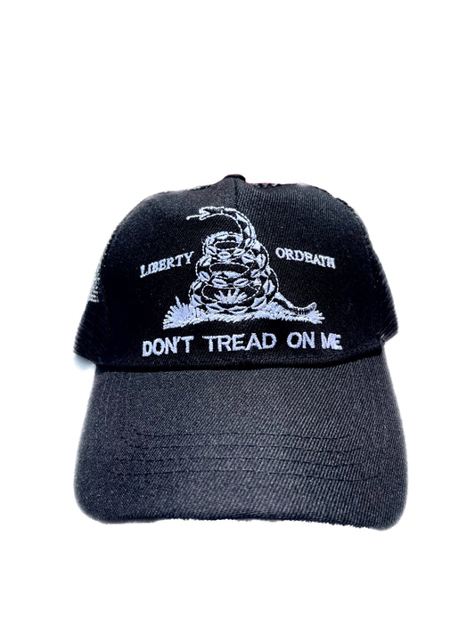 DONT TREAD ON ME BLACK AND WHITE MESH HAT